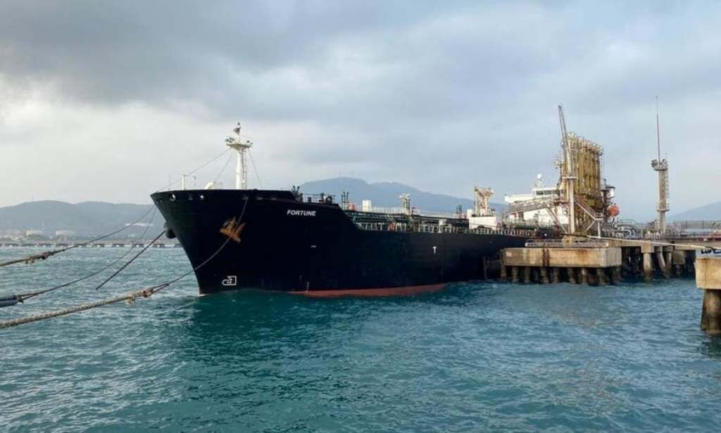 پایان بارگیری نخستین محموله نفت صادراتی در جاسک