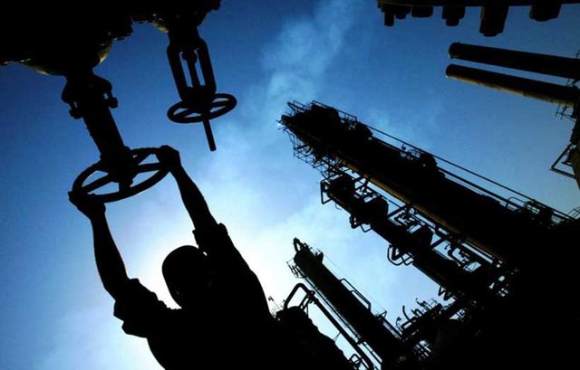 سرمایه گذاری ۳۰۵ میلیون دلاری پاکستان در نفت خاورمیانه