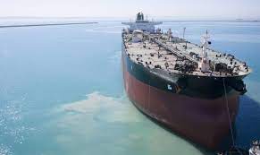 تامین کسری بودجه و مهار تورم با افزایش صادرات نفت در دولت سیزدهم/ رشد ۱۱۱۷ درصدی واریزی درآمدهای نفتی به خزانه